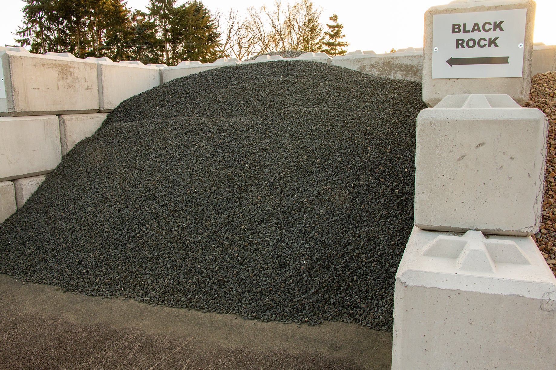 Black Rock (threequarters inch) Bark Ranch